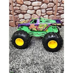 Hot Wheels Monster Truck Giant Wheels Jam "Test Subject " 1:24 #A39
